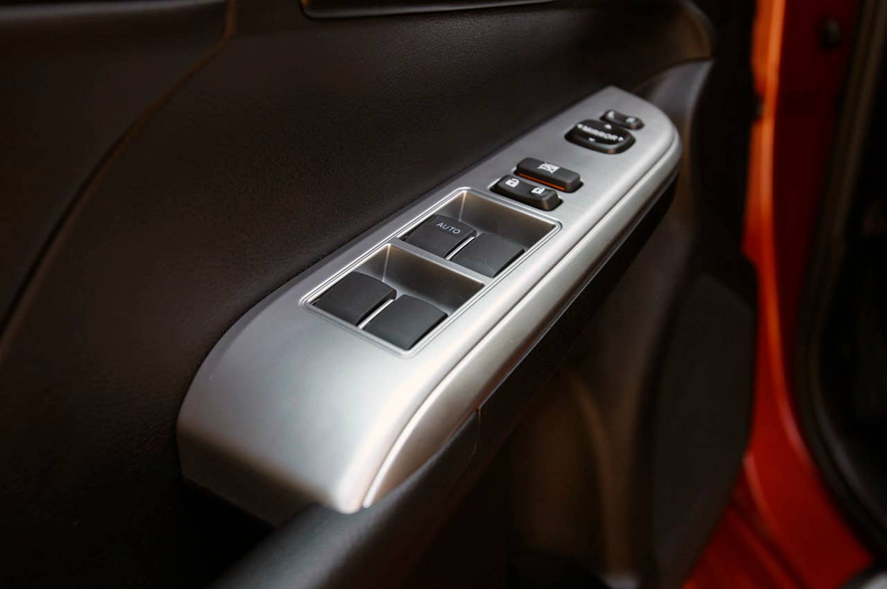 2012 Toyota Camry door controls