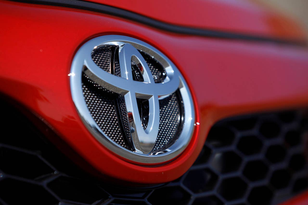 2012 Toyota Camry logo