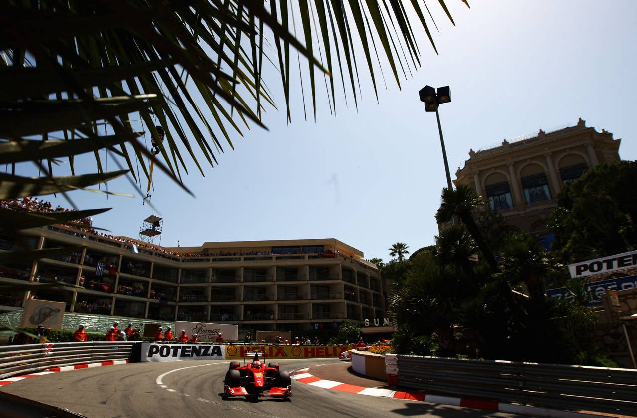 MONTE CARLO, MONACO - MAY 24: Kimi Raikkonen of Finland and Ferrari drives during the Monaco Formula One Grand Prix at the Monte Carlo Circuit on May 24, 2009 in Monte Carlo, Monaco. (Photo by Paul Gilham/Getty Images)