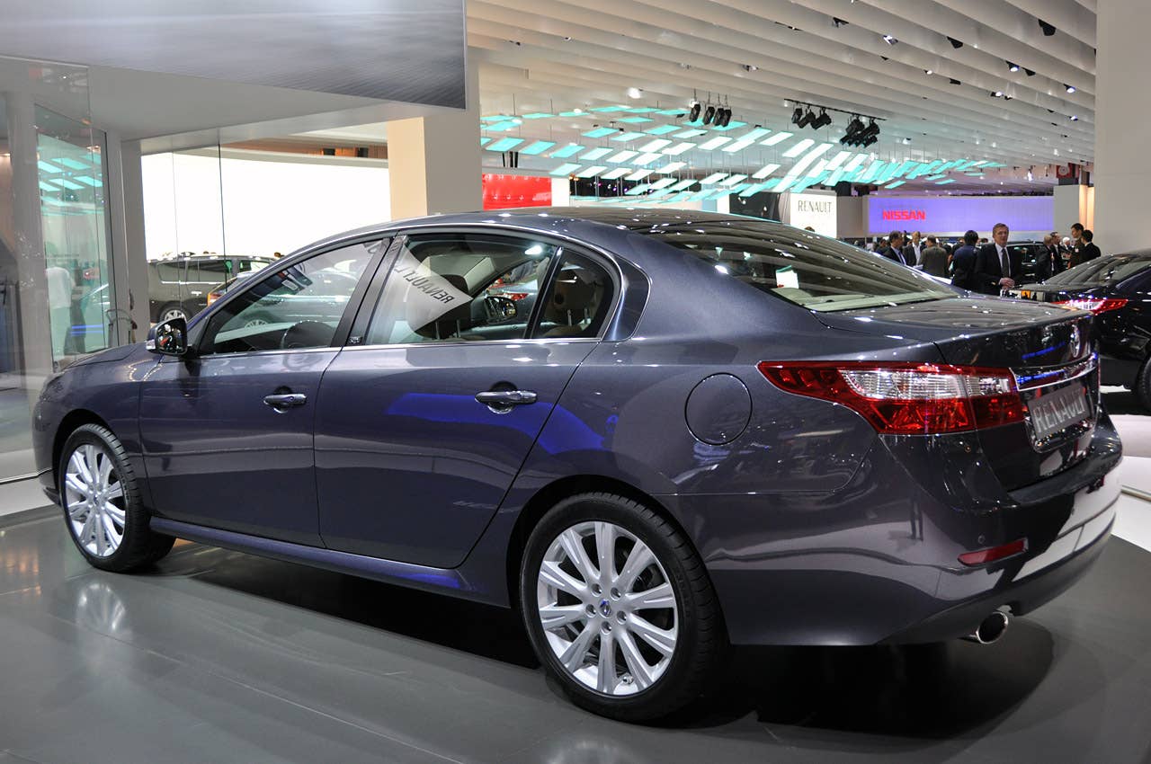 Paris 2010: Renault Latitude