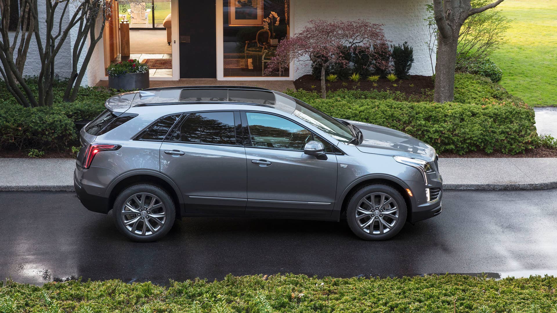 2020 Cadillac XT5 Sport