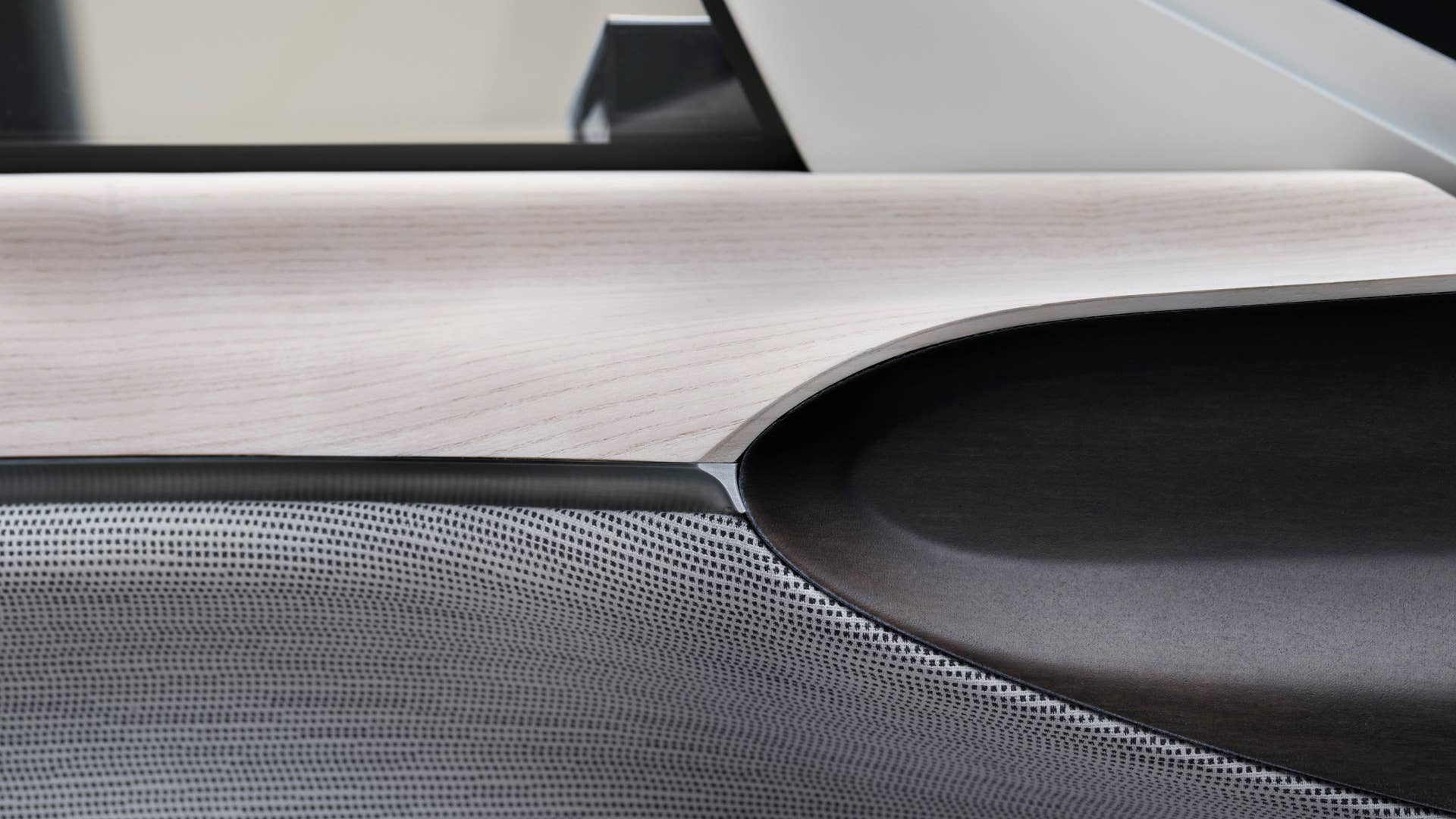 Volvo Concept Recharge, Interior detail door panels