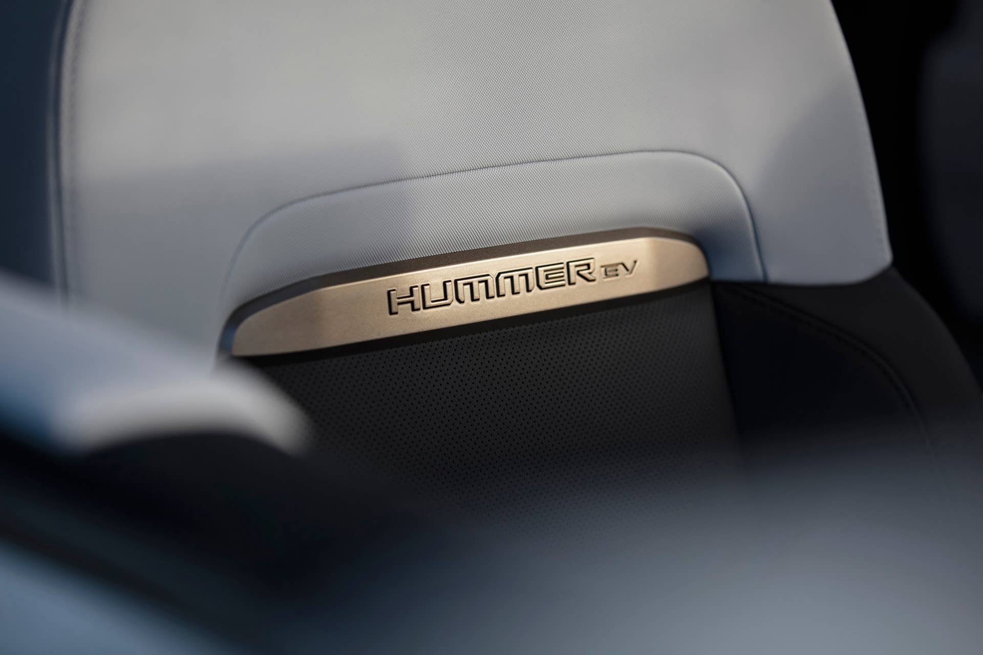 The GMC HUMMER EV’s design visually communicates extreme capability, reinforced with rugged architectural details that are delivered with a premium, well-executed and appointed interior.
