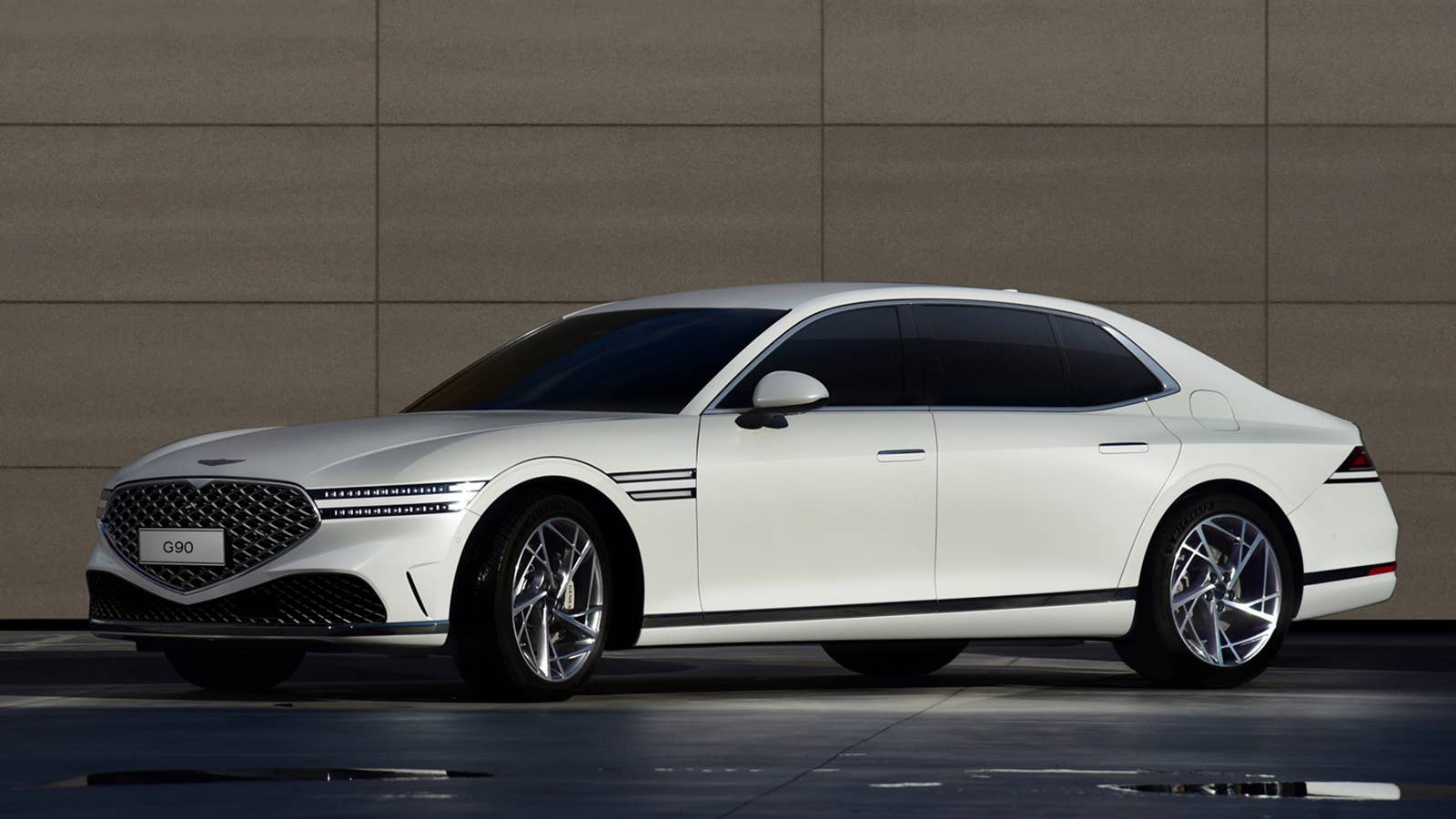 Genesis G90