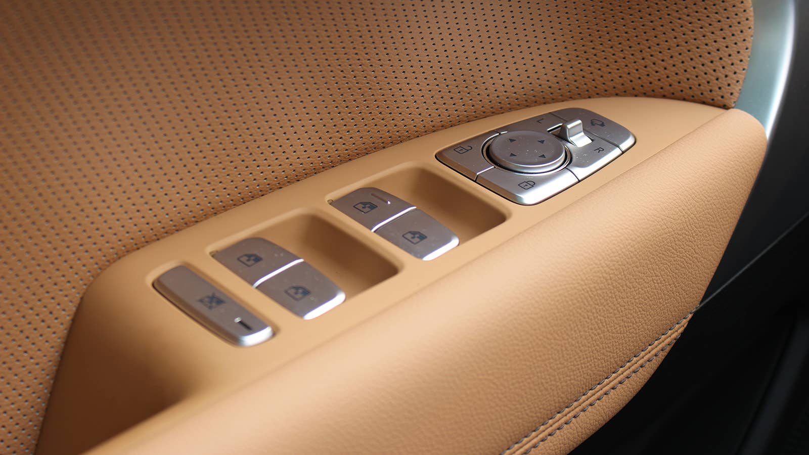 2022 Genesis G70