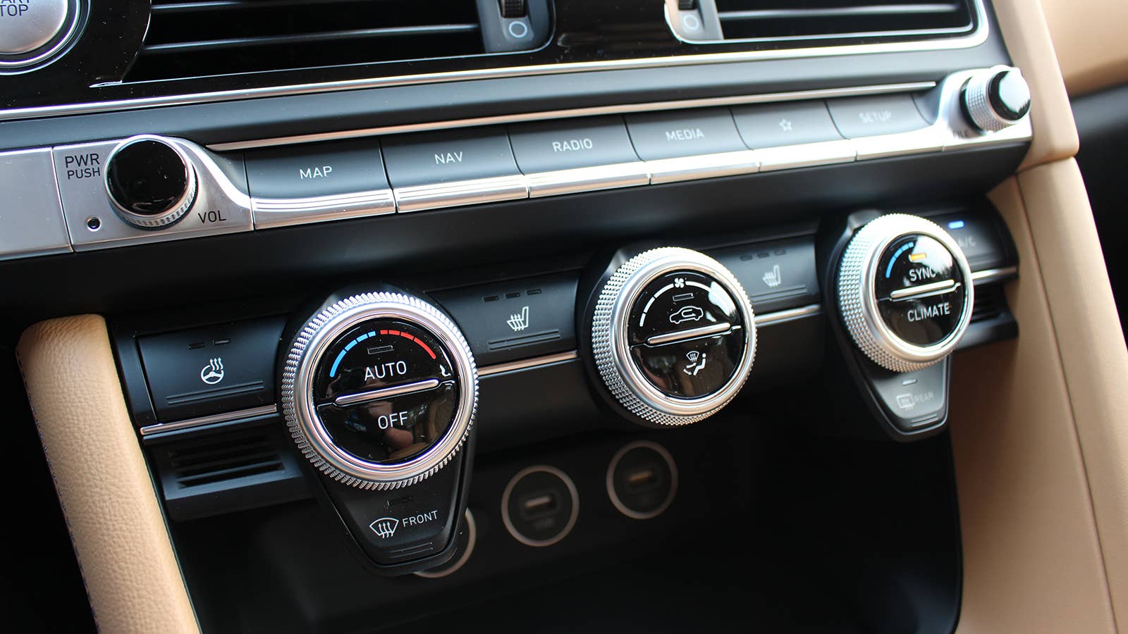 2022 Genesis G70