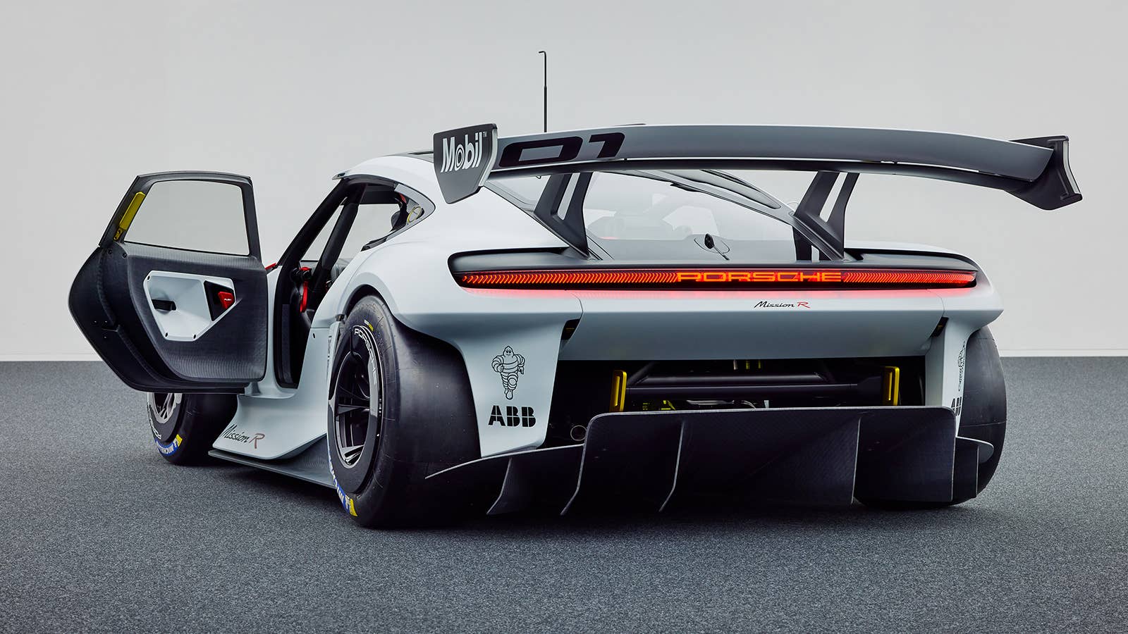 Porsche Mission R