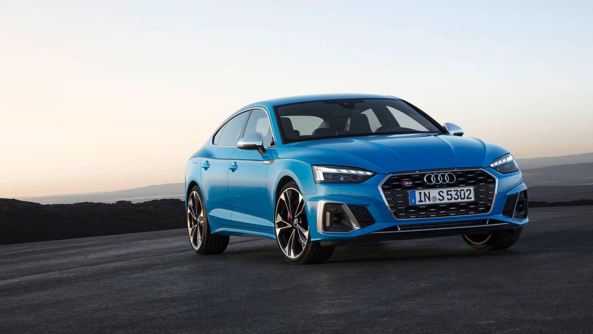 Static photo Color: Turbo blue
