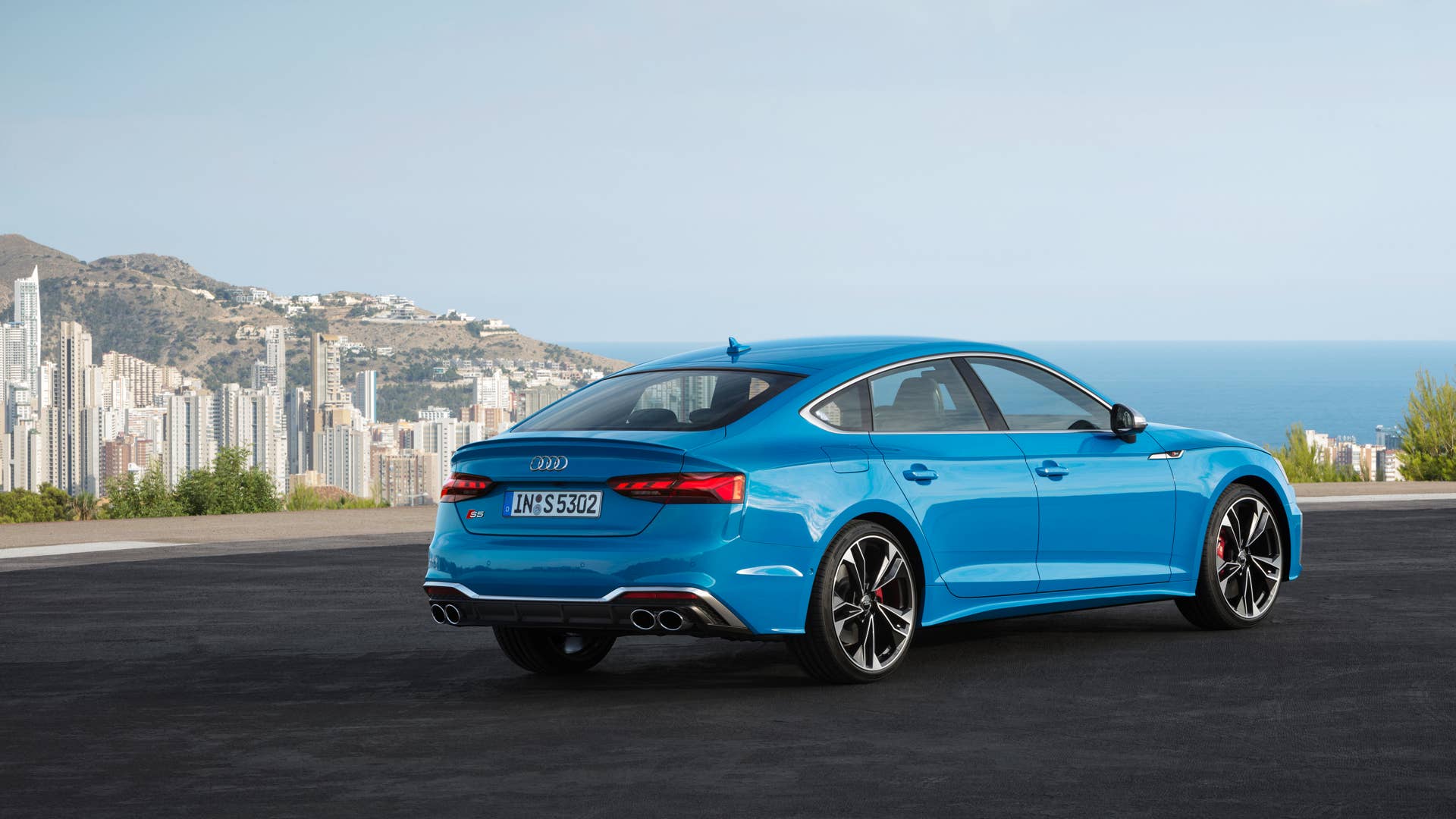 Static photo Color: Turbo blue