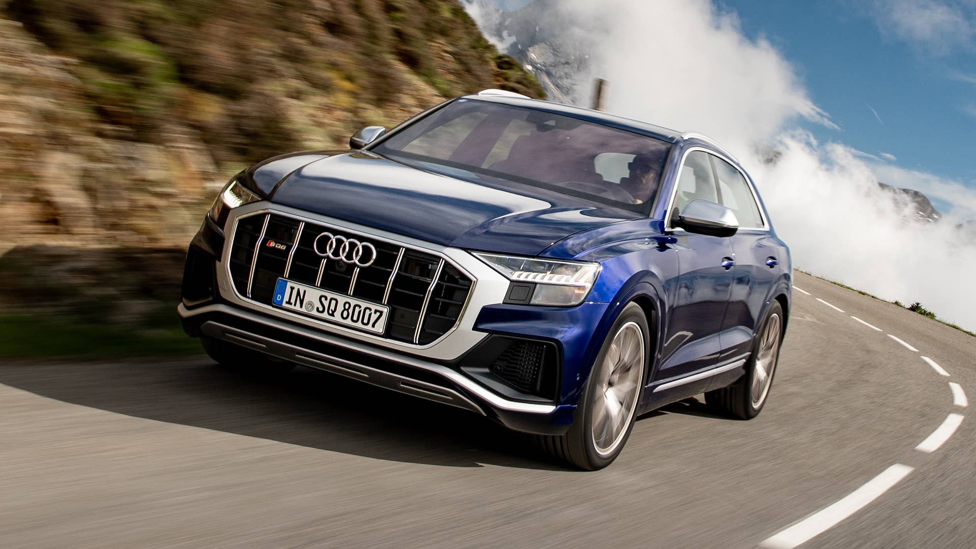 Audi SQ8 TDI in Navarra Blue