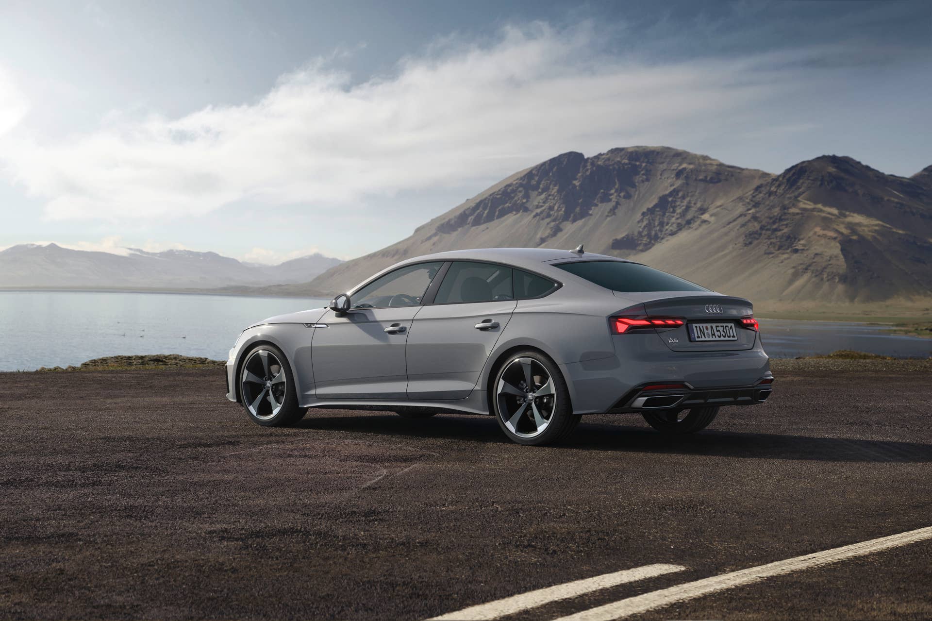 Static photo Color: Quantum gray