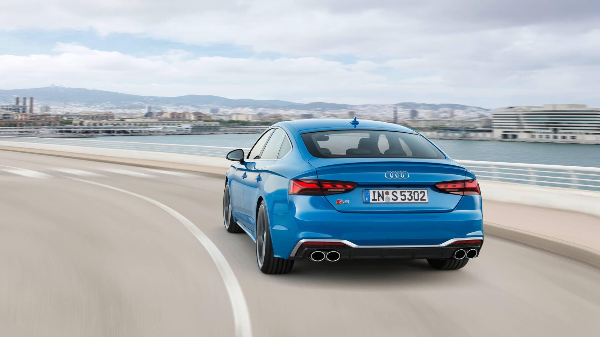 Dynamic photo Color: Turbo blue