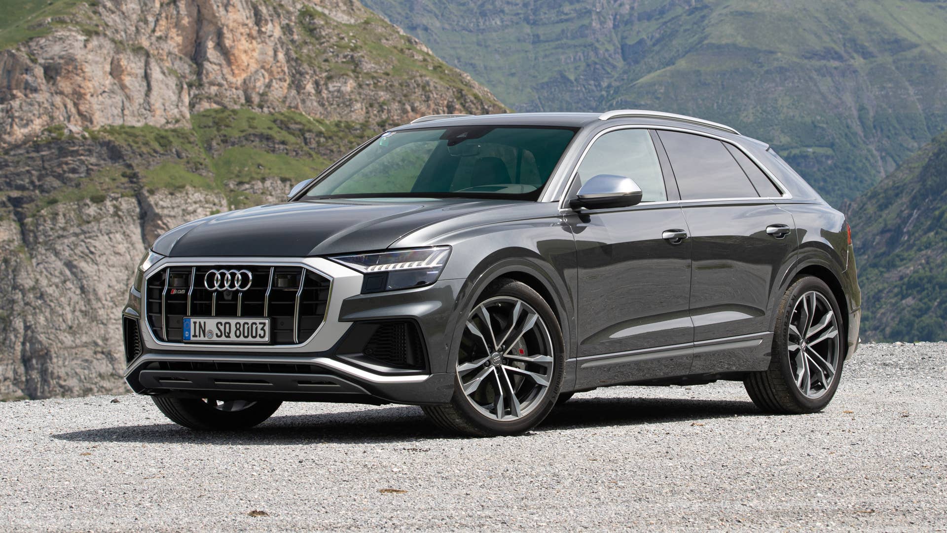 Audi SQ8 TDI in Daytona gray