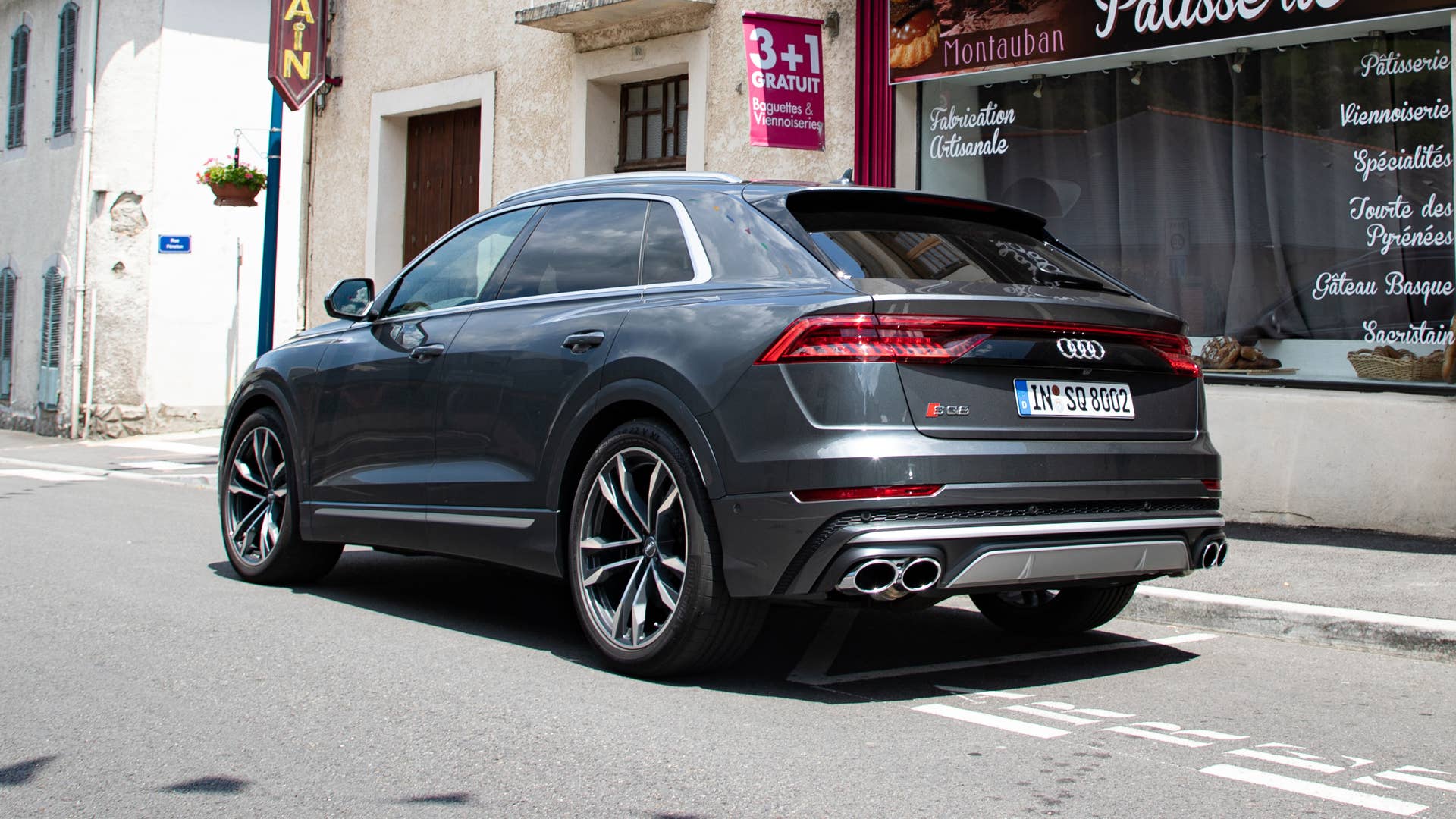 Audi SQ8 TDI in Daytona gray