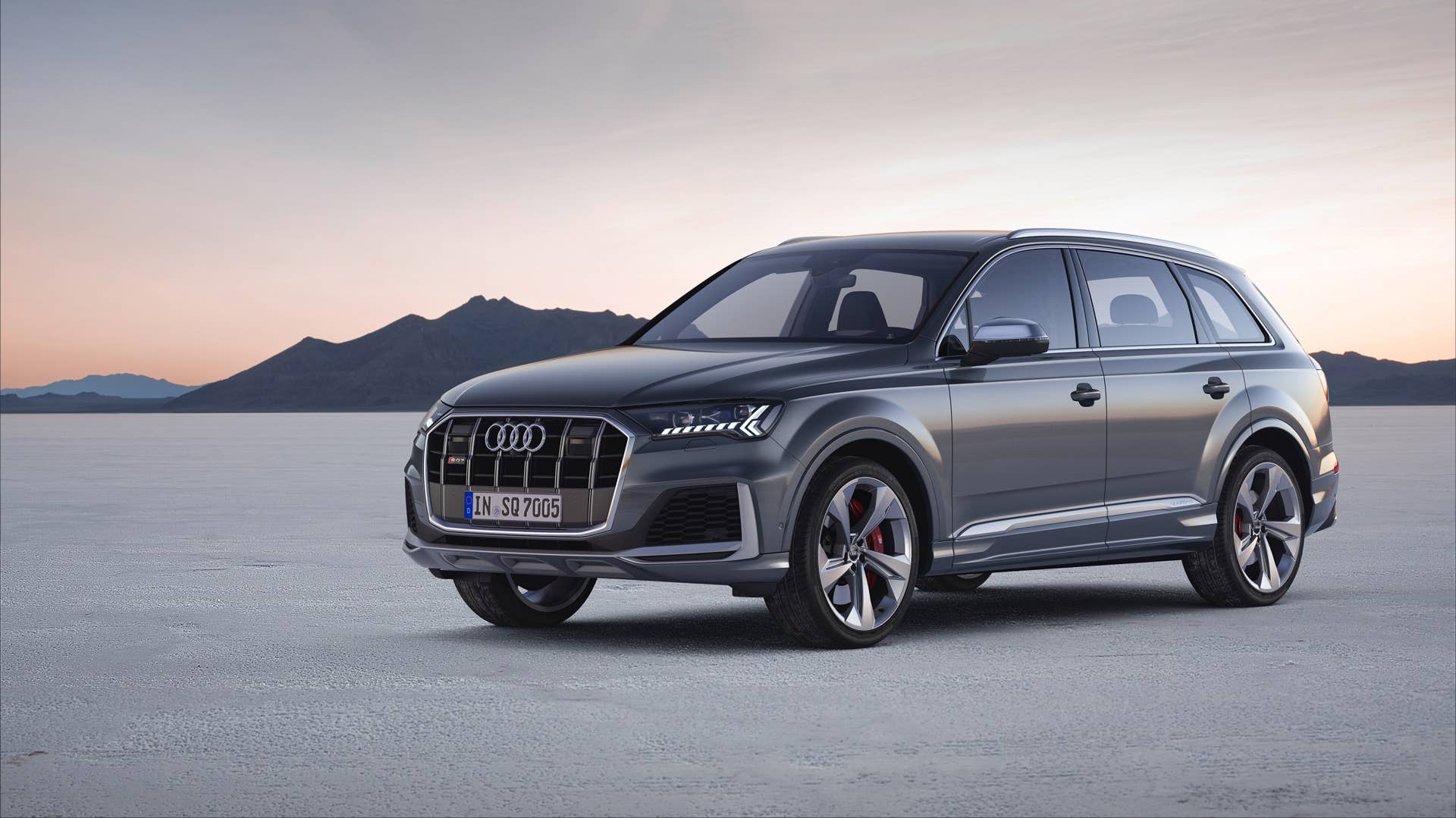 Audi SQ7 front