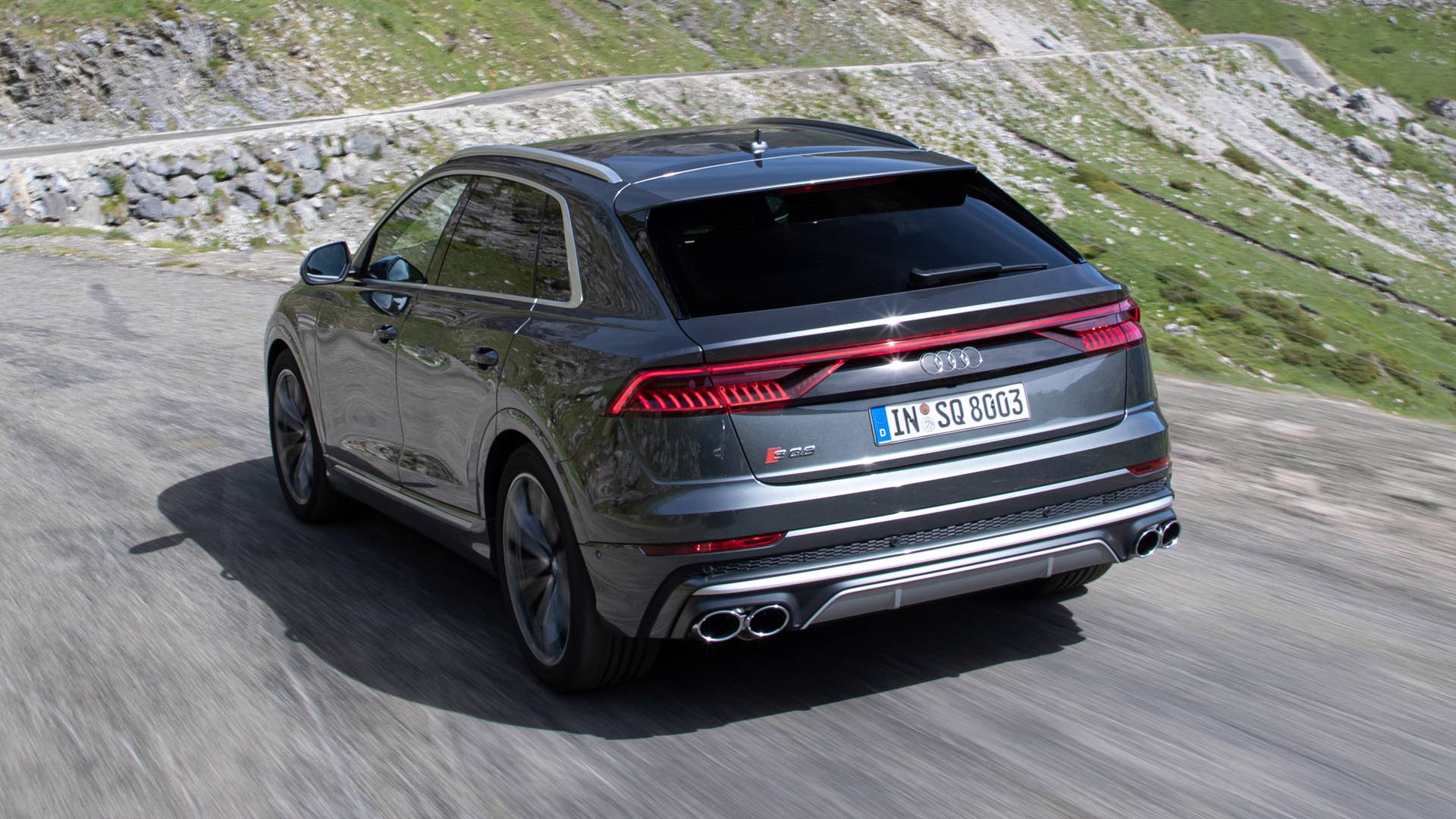 Audi SQ8 TDI in Daytona gray