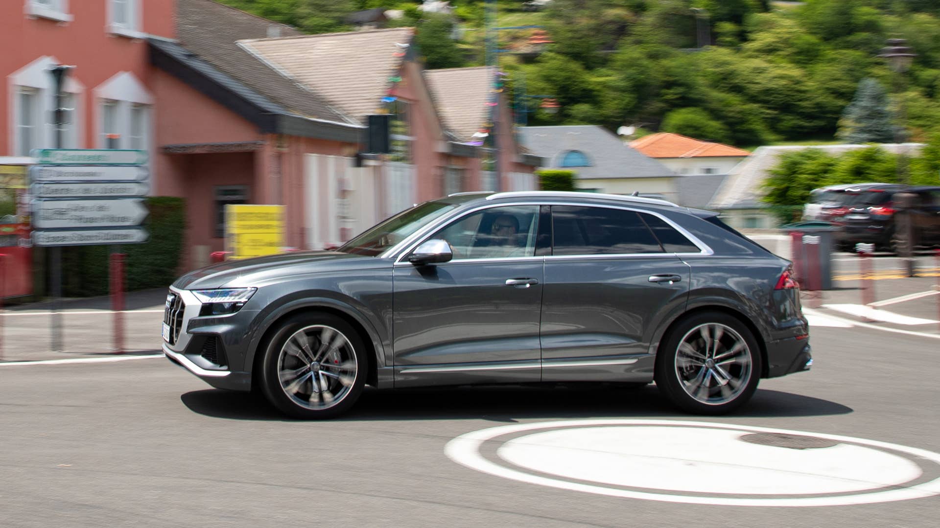 Audi SQ8 TDI in Daytona gray