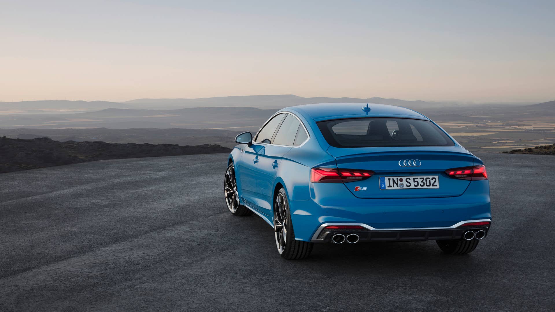 Static photo Color: Turbo blue