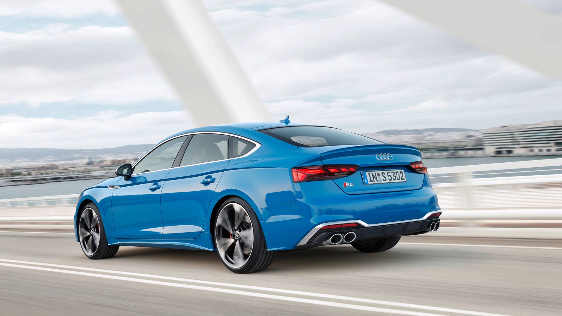 Dynamic photo Color: Turbo blue