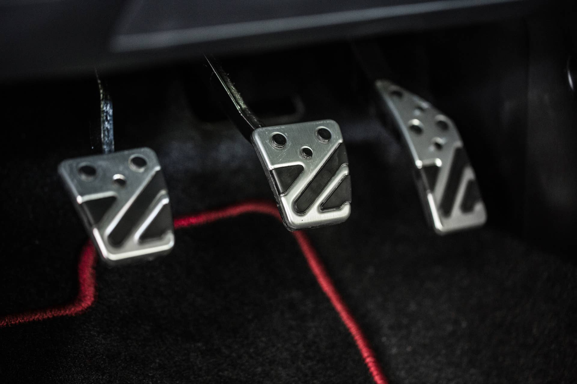 The 2015 Mitsubishi Lancer Evolution Final Edition, pedals.