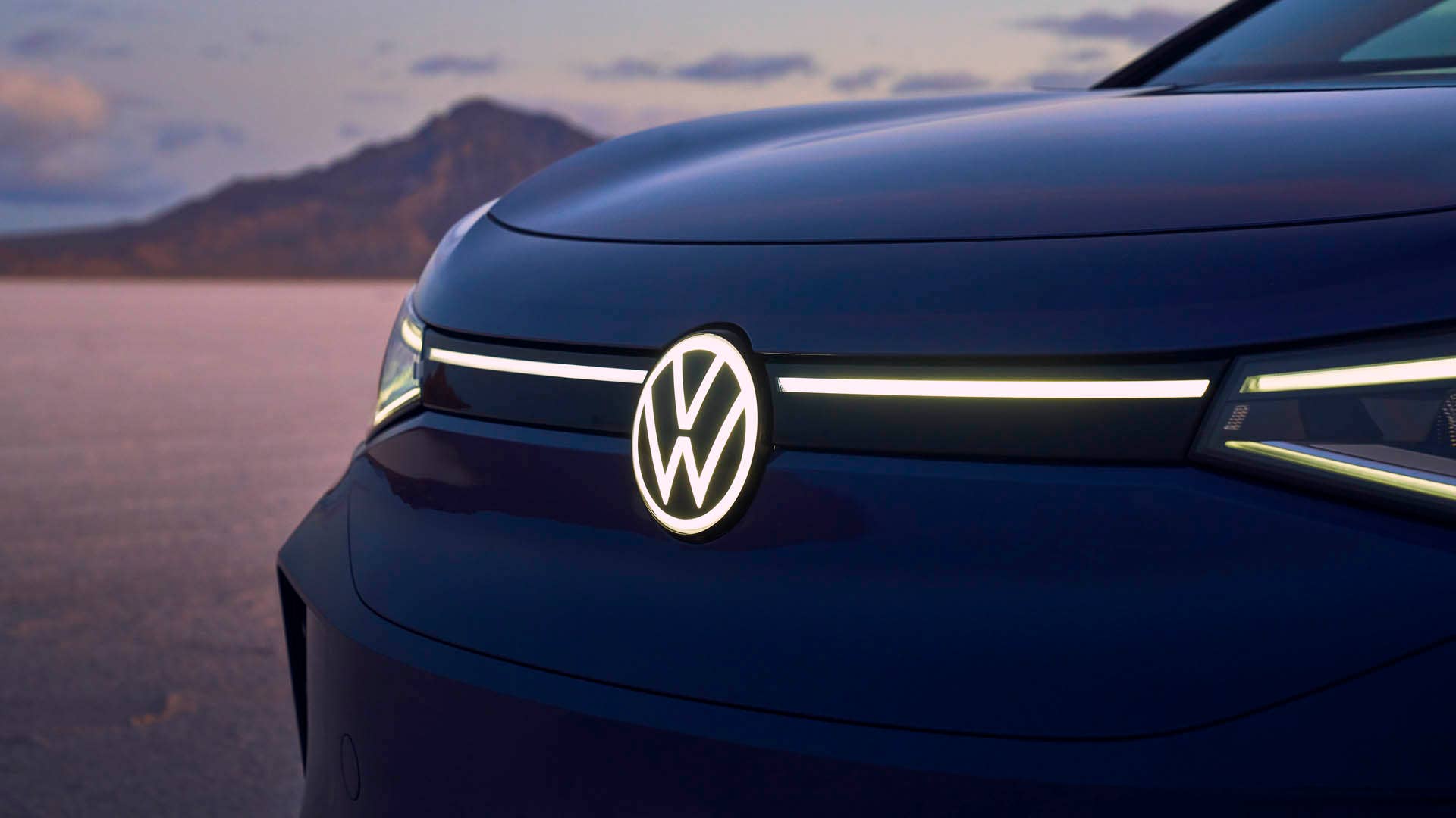 Next-Gen Volkswagen ID.4 Has the Tesla Model Y In Its Sights - Autoblog