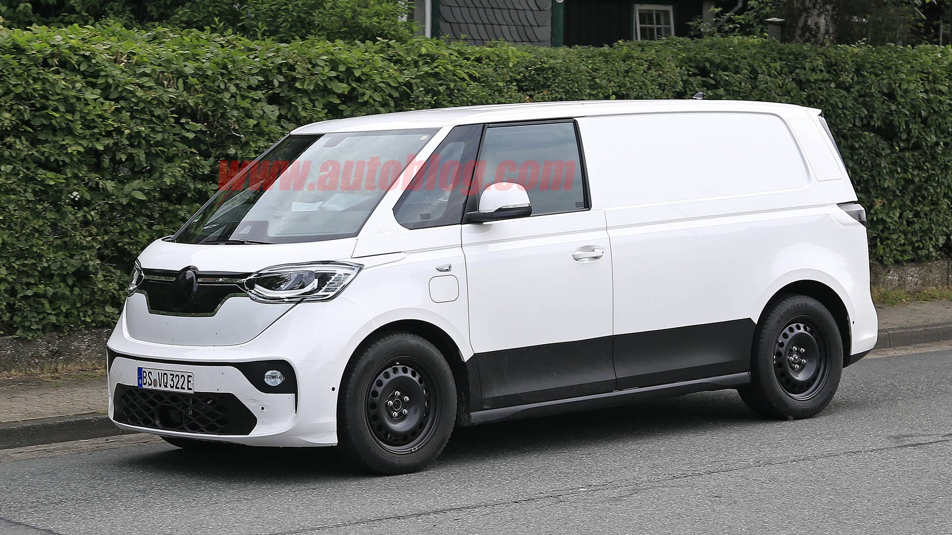 Spy shot of secretly tested future car