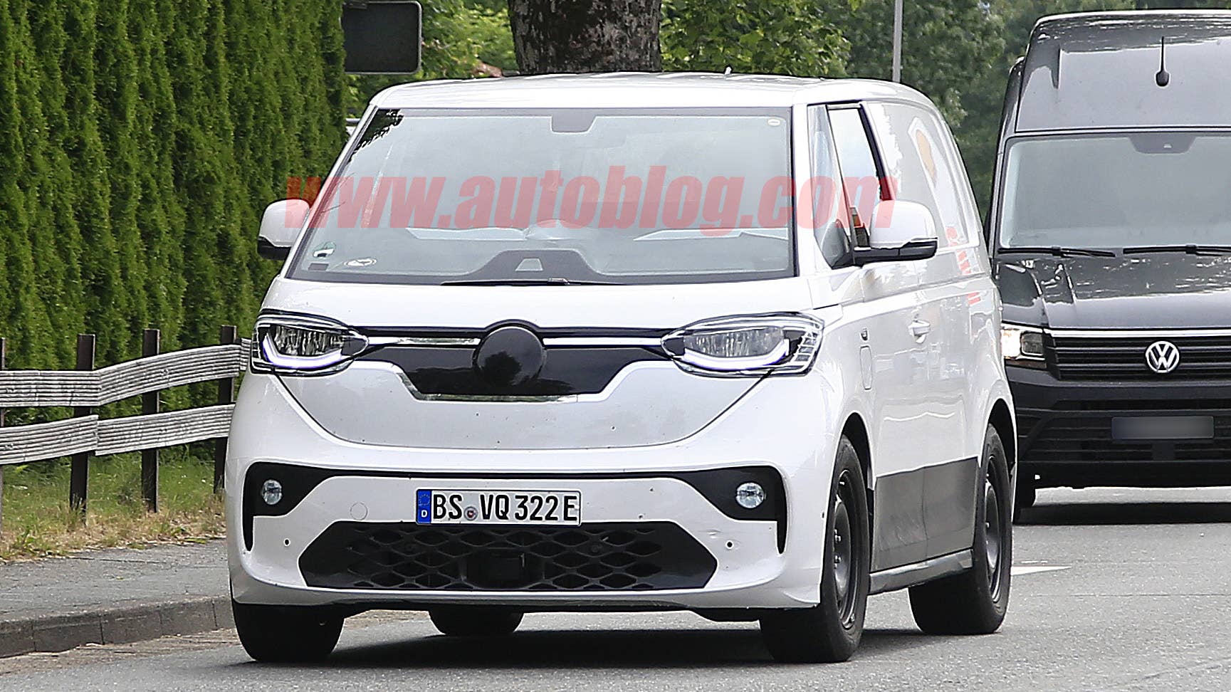 Spy shot of secretly tested future car