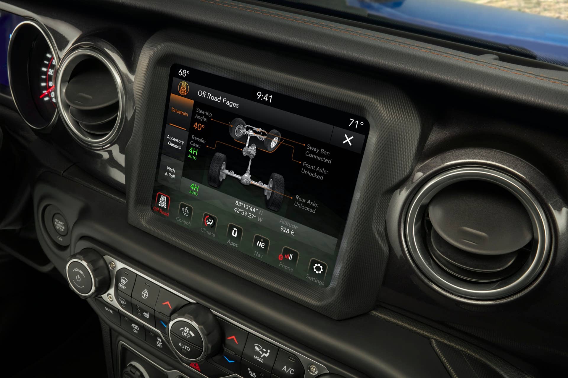 Jeep® Off-road Pages allow Wrangler Rubicon 392 owners to monitor pitch, roll, altitude, GPS coordinates, drivetrain power distribution and more.