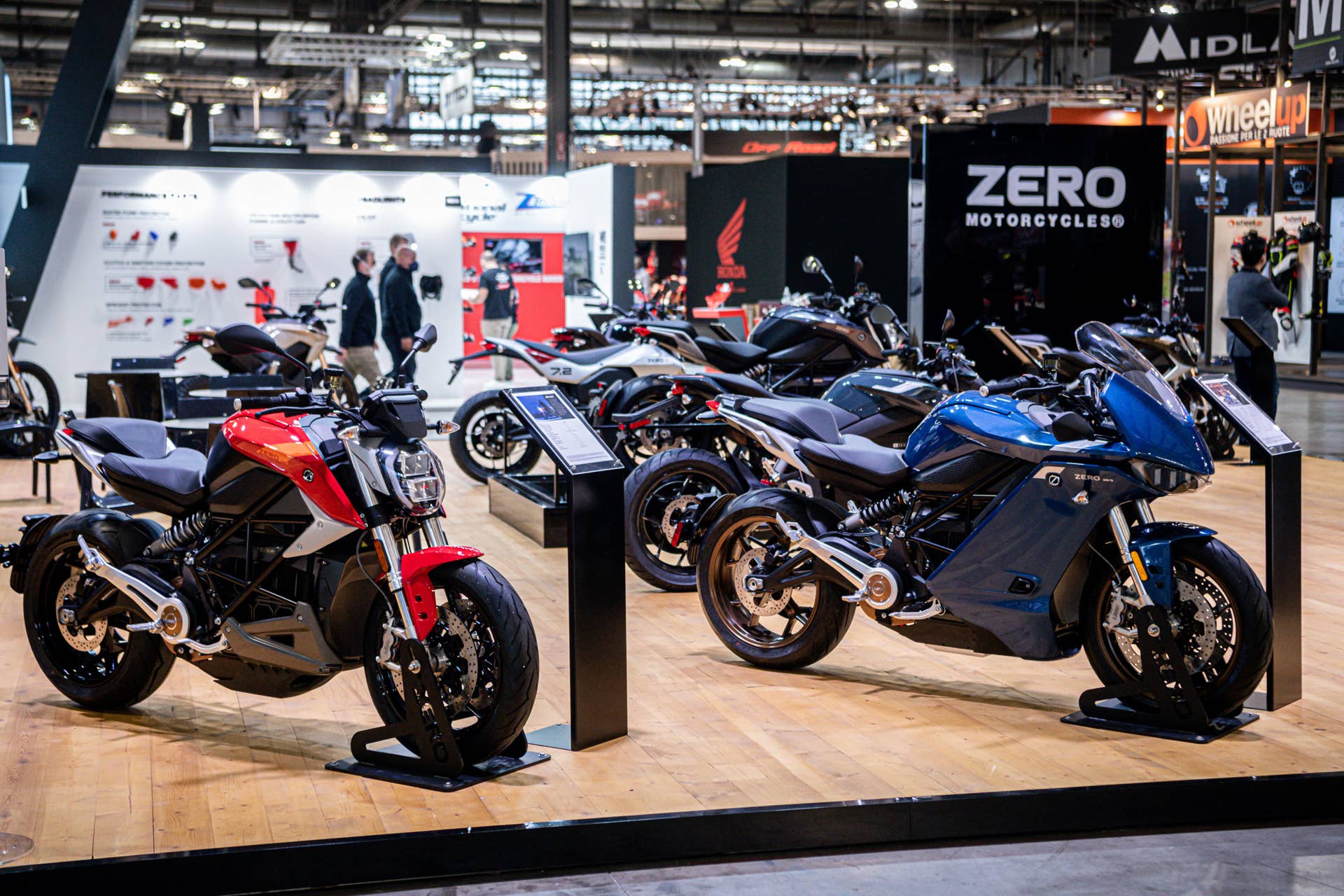 Zero Motorcycles are on display at EICMA, the 78th edition of the International Bicycle and Motorcycle exhibition during its opening on November 23, 2021 in Milan. (Photo by Piero CRUCIATTI / AFP) (Photo by PIERO CRUCIATTI/AFP via Getty Images)