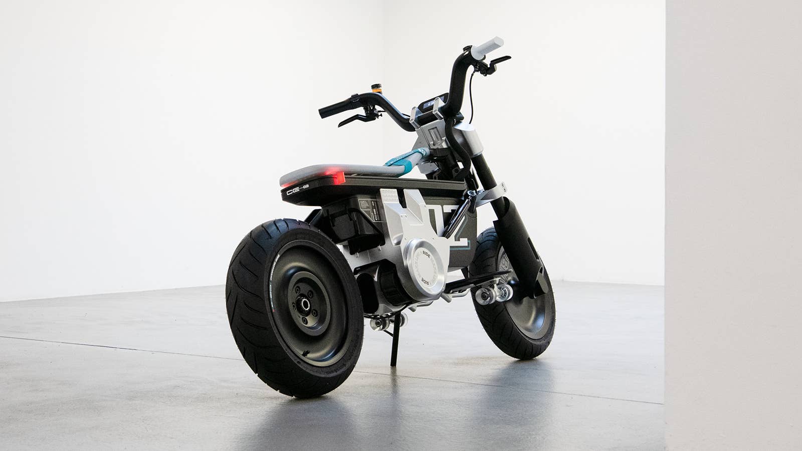 BMW Motorrad Concept CE 02