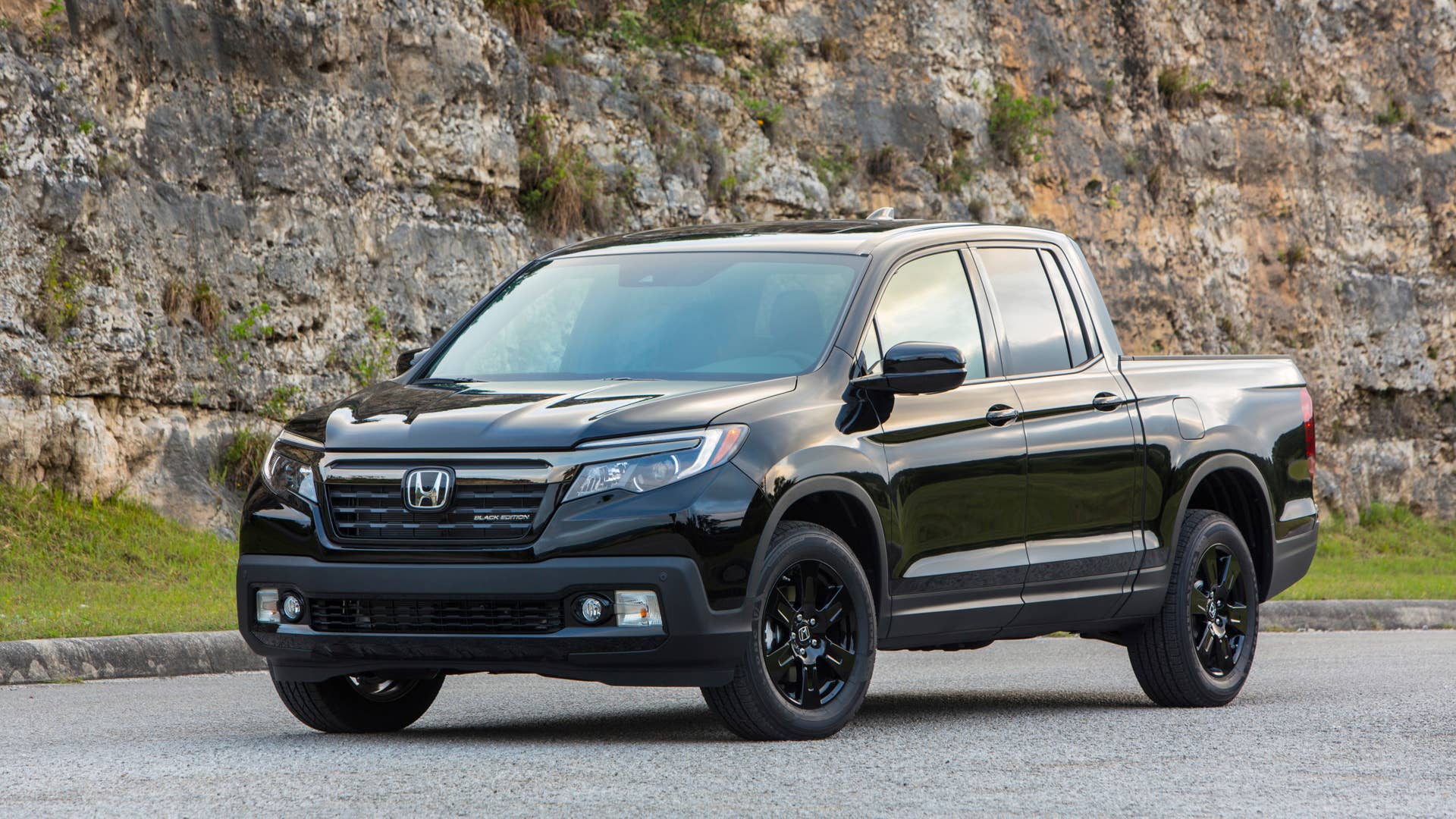 2018 Honda Ridgeline Black Edition