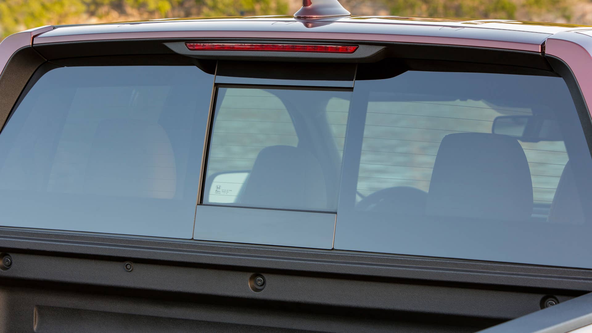 2018 Honda Ridgeline RTL-E in Deep Scarlet Pearl