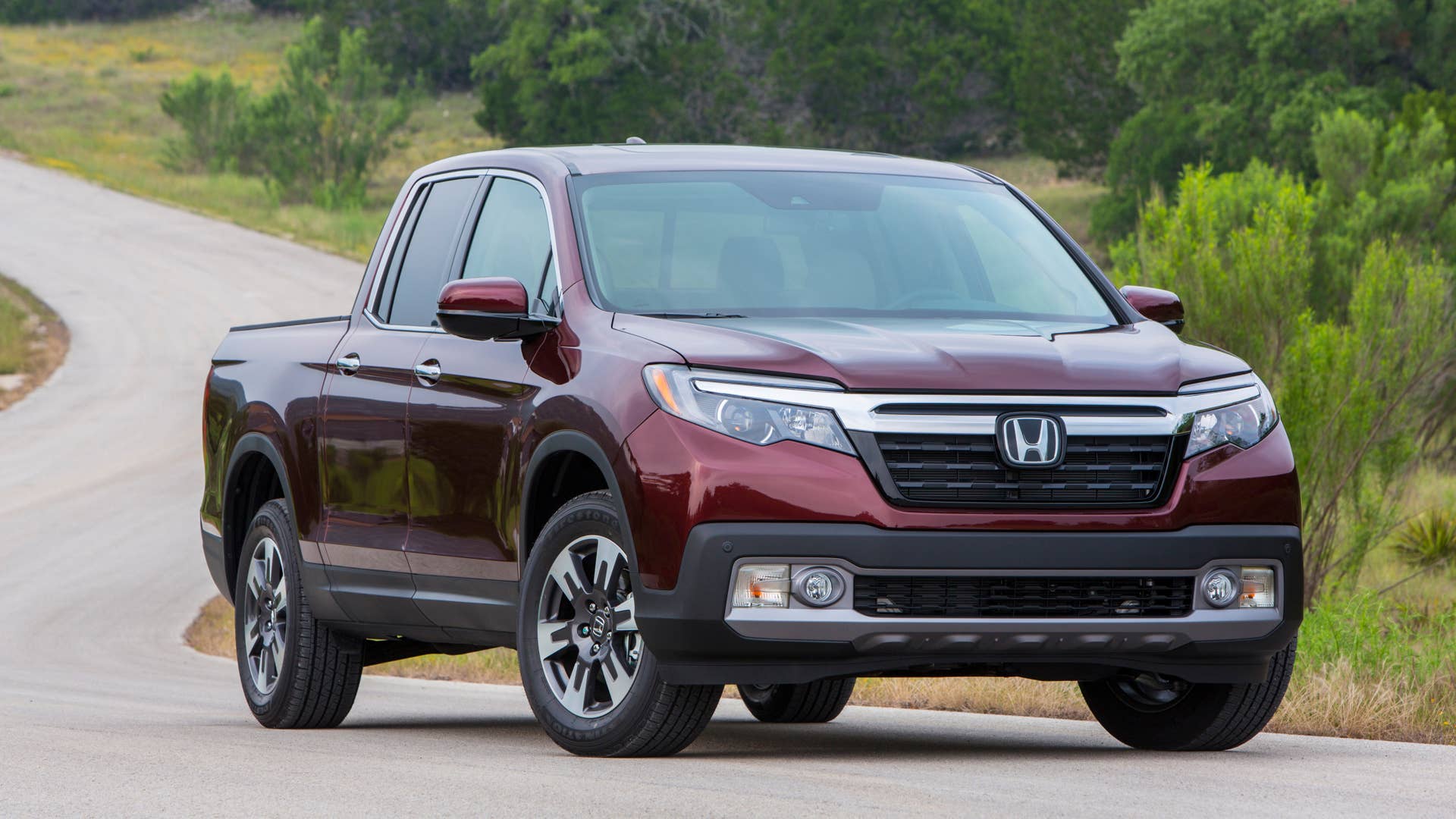 2018 Honda Ridgeline RTL-E in Deep Scarlet Pearl