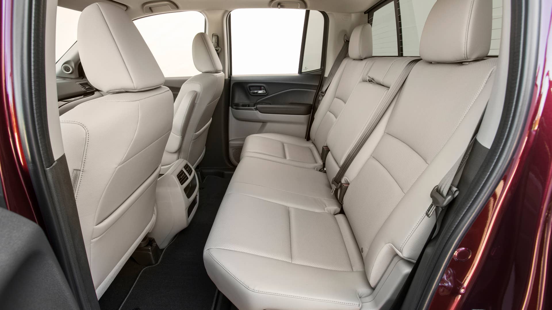 2018 Honda Ridgeline RTL-E in Deep Scarlet Pearl