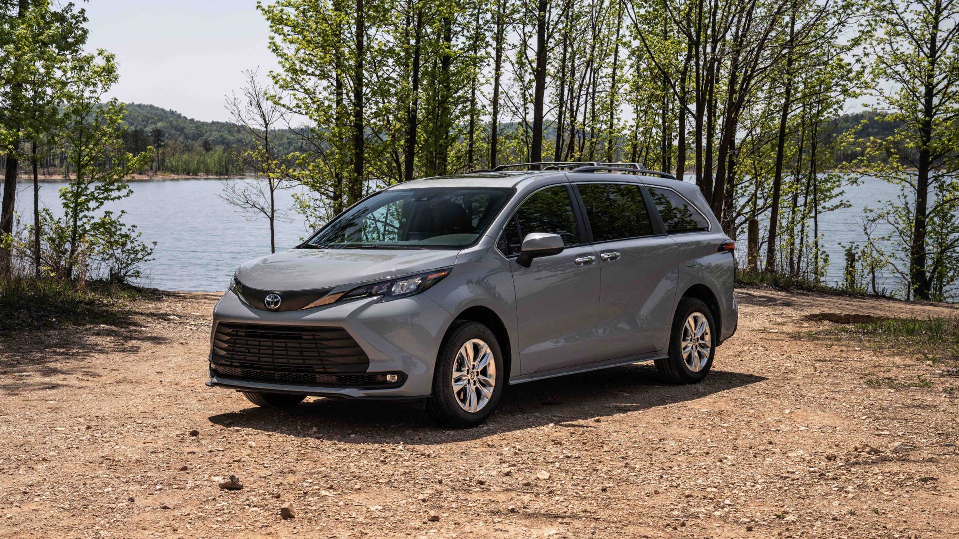 2022 Toyota Sienna Woodland