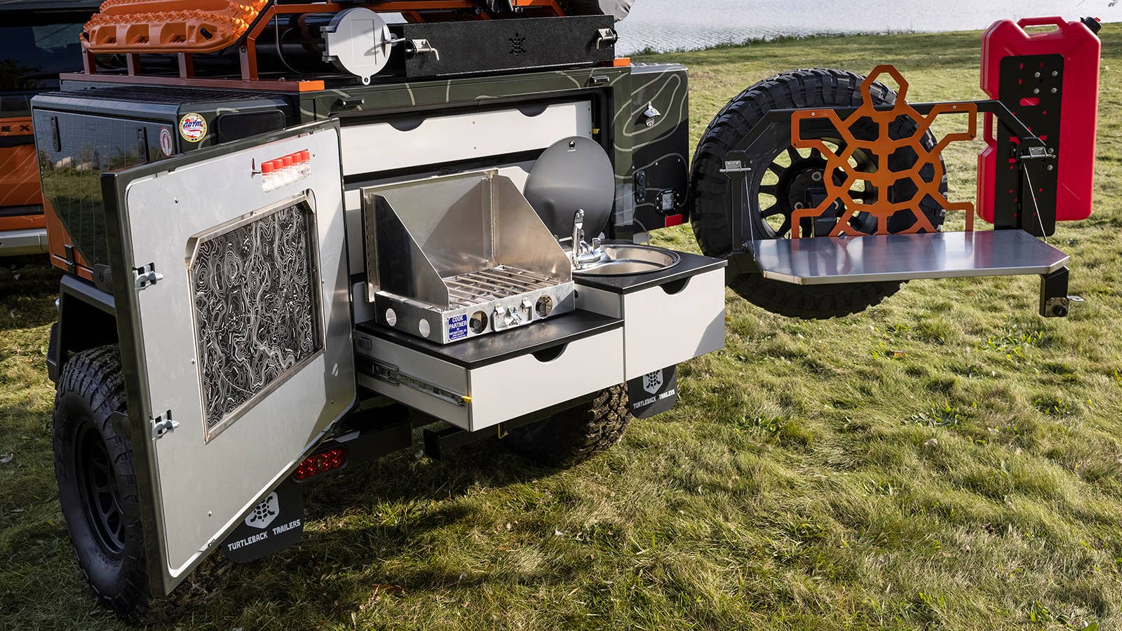 Ford Expedition Timberline Off-Grid concept