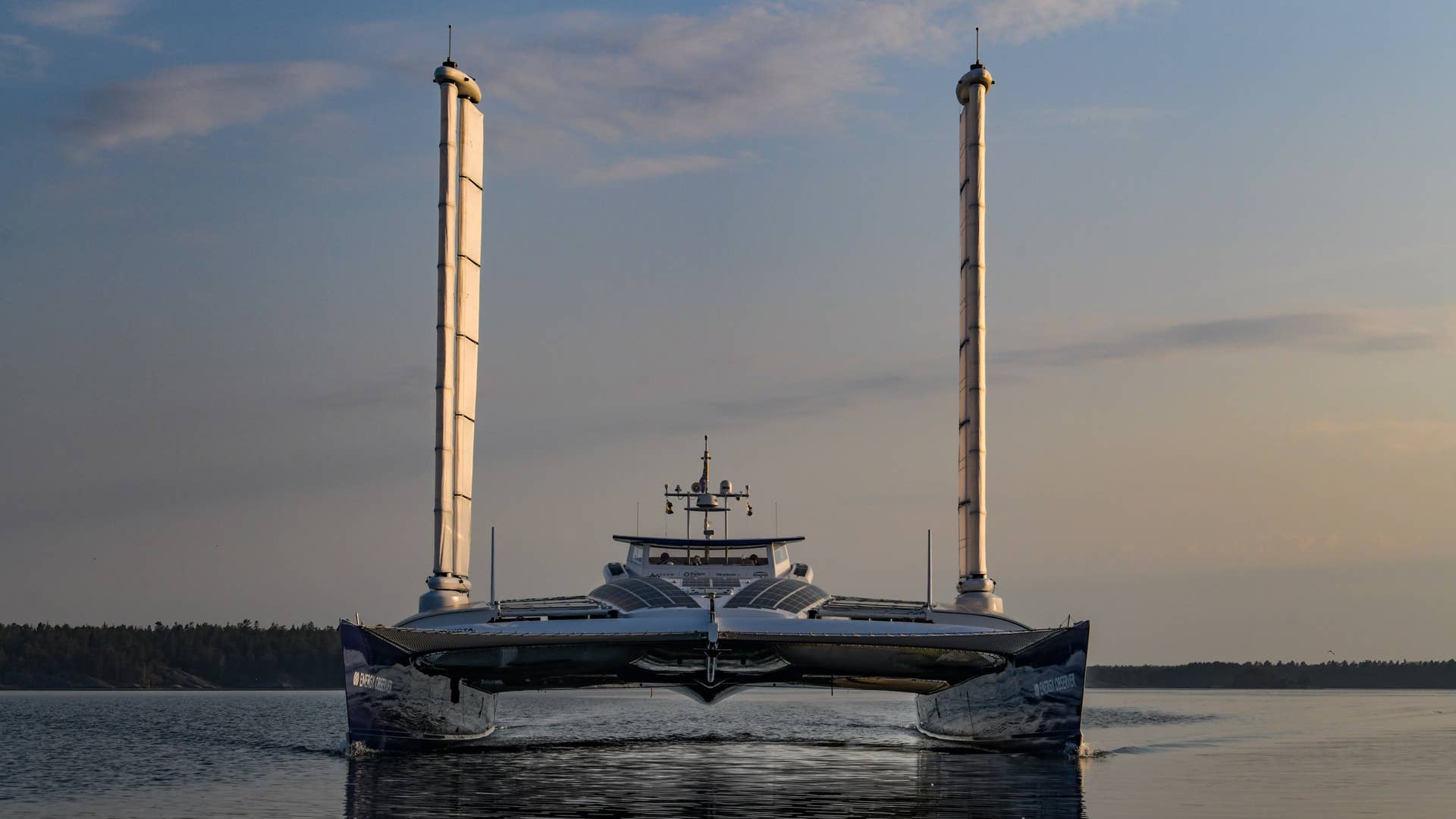 Fuel cell catamaran