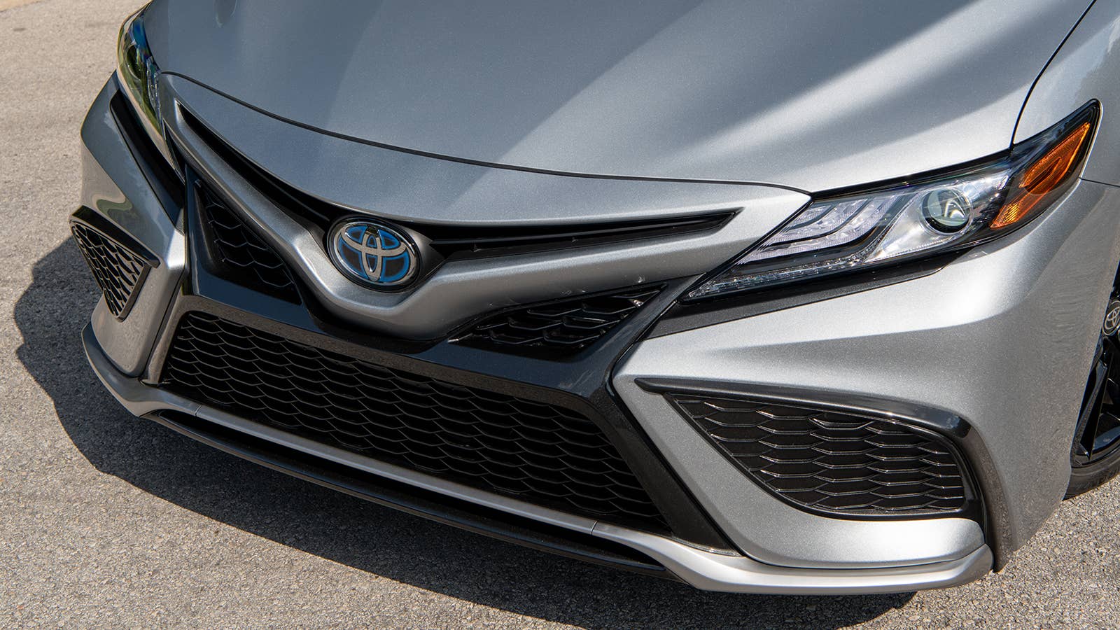 2021 Toyota Camry XSE Hybrid
