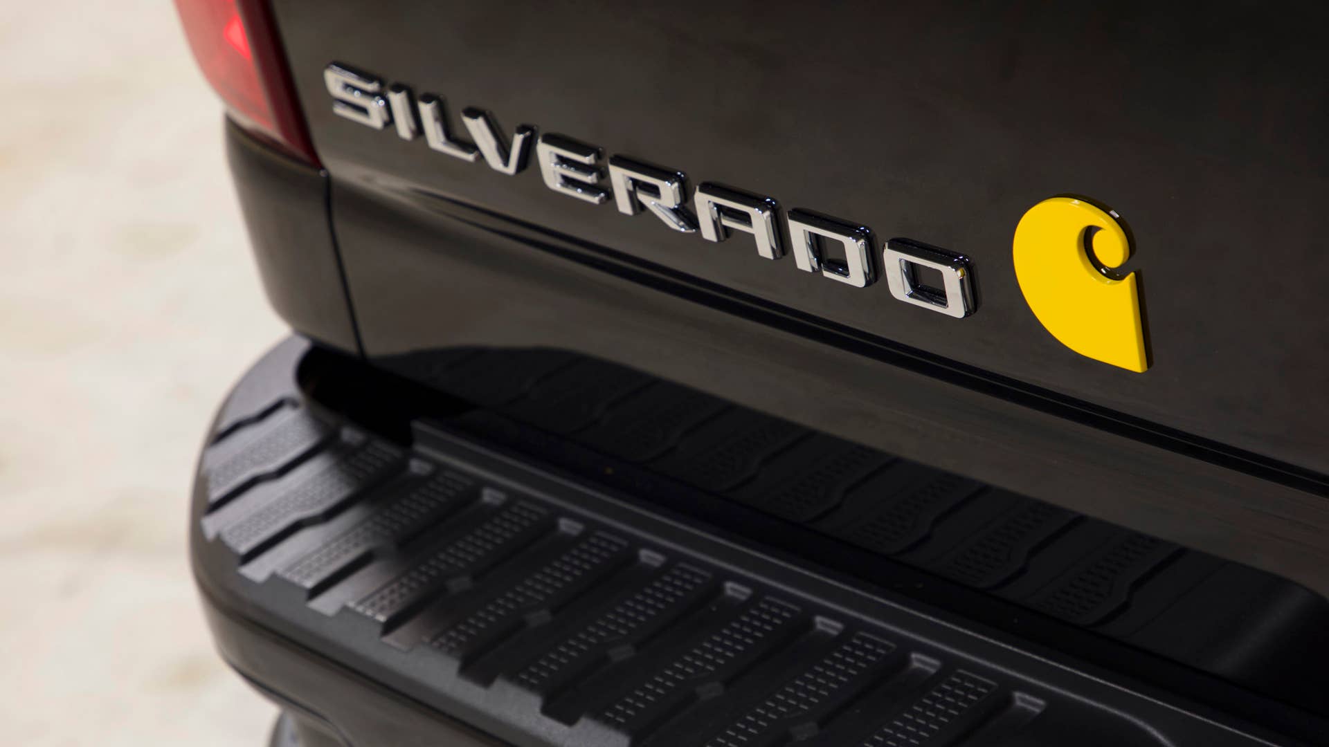 Chevrolet Introduces 2021 Silverado HD Carhartt Special Edition