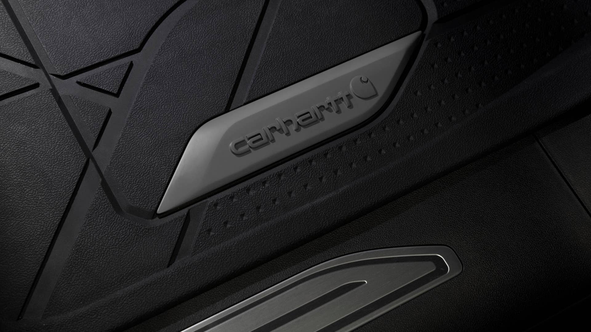 Chevrolet Introduces 2021 Silverado HD Carhartt Special Edition