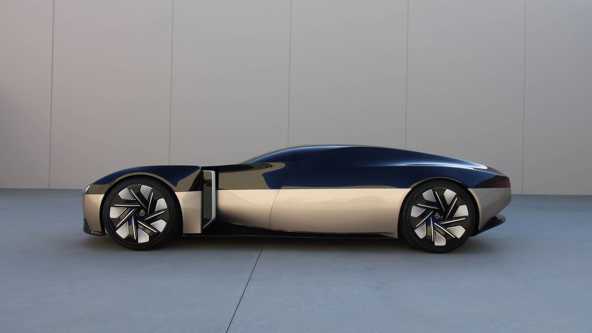 Lincoln and ArtCenter College of Design concept shown. Not for sale.