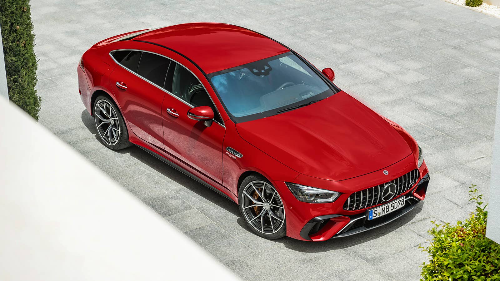 2022 Mercedes-AMG GT 63 S E PERFORMANCE (4MATIC+) (Kraftstoffverbrauch gewichtet, kombiniert (WLTP): 8,6 l/100 km; CO2-Emissionen gewichtet, kombiniert: 196 g/km; Stromverbrauch gewichtet: 10,3 kWh/100 km)Mercedes-AMG GT 63 S E Performance