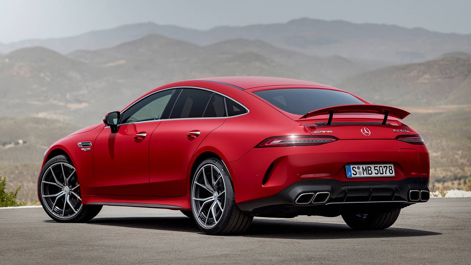 2022 Mercedes-AMG GT 63 S E PERFORMANCE (4MATIC+) (Kraftstoffverbrauch gewichtet, kombiniert (WLTP): 8,6 l/100 km; CO2-Emissionen gewichtet, kombiniert: 196 g/km; Stromverbrauch gewichtet: 10,3 kWh/100 km)Mercedes-AMG GT 63 S E Performance