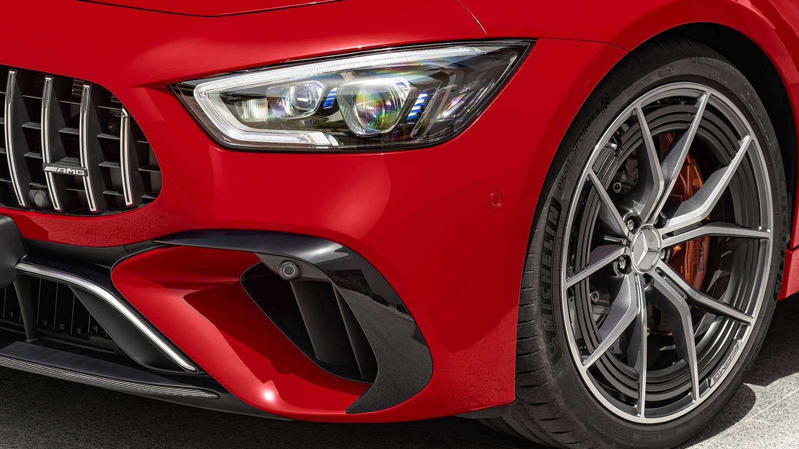 2022 Mercedes-AMG GT 63 S E PERFORMANCE (4MATIC+) (Kraftstoffverbrauch gewichtet, kombiniert (WLTP): 8,6 l/100 km; CO2-Emissionen gewichtet, kombiniert: 196 g/km; Stromverbrauch gewichtet: 10,3 kWh/100 km)Mercedes-AMG GT 63 S E Performance