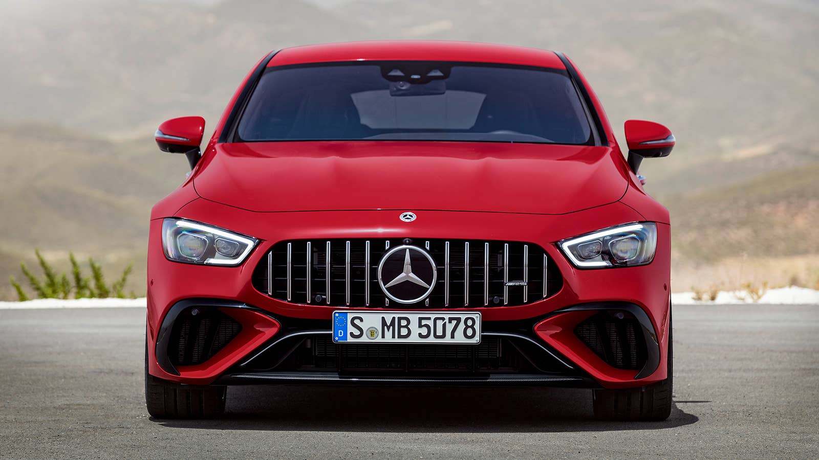 2022 Mercedes-AMG GT 63 S E PERFORMANCE (4MATIC+) (Kraftstoffverbrauch gewichtet, kombiniert (WLTP): 8,6 l/100 km; CO2-Emissionen gewichtet, kombiniert: 196 g/km; Stromverbrauch gewichtet: 10,3 kWh/100 km)Mercedes-AMG GT 63 S E Performance