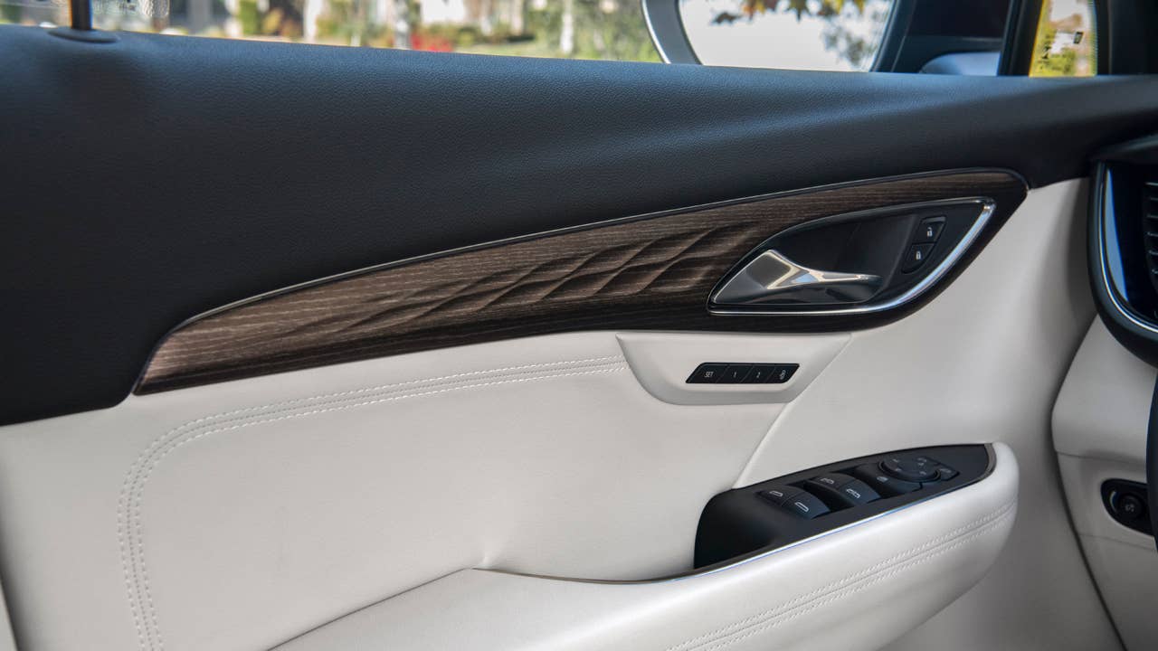The 2021 Envision is now available in Buick’s successful Avenir trim, which provides an elevated level of refinement with exclusive features and design cues.