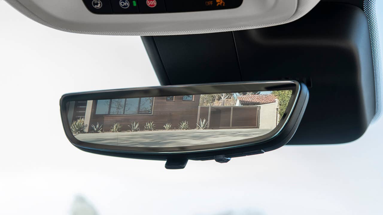 The 2021 Envision is now available in Buick’s successful Avenir trim, which provides an elevated level of refinement with exclusive features and design cues.