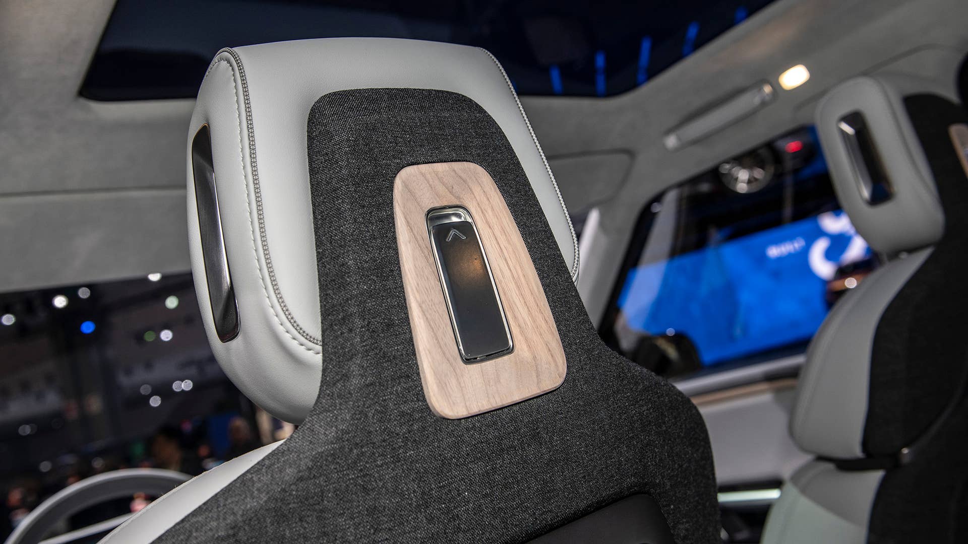 2021 Rivian R1S