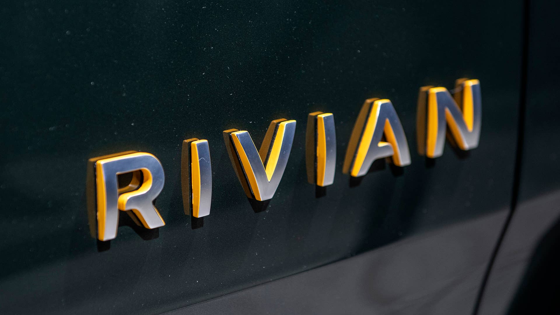 2021 Rivian R1S