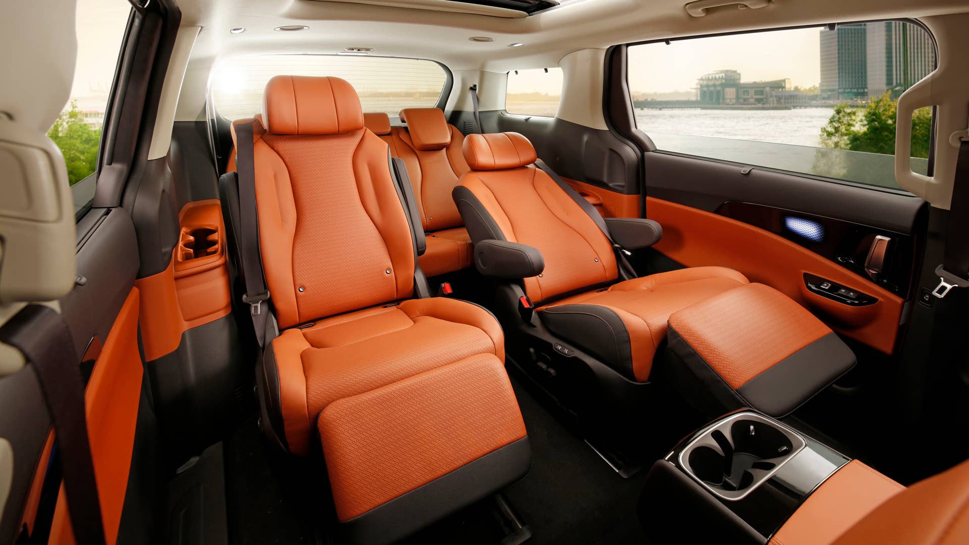 The Korean-market Kia Carnival, our Sedona, gets released online. It's grown longer by 1.5 inches and can set up to 11 people depending on market. Tech features include dual 12.3-inch screens and the ability for the driver to check on rear passengers via camera.